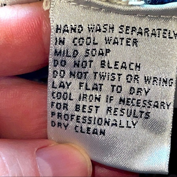 Portraits by Northern Isles Embroidered Cardigan - M (Fits Like L) - Picture 11 of 13